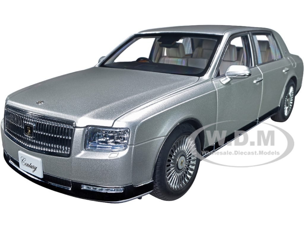 AUTOart 78770 Toyota Century review: the rear cabin is the attraction