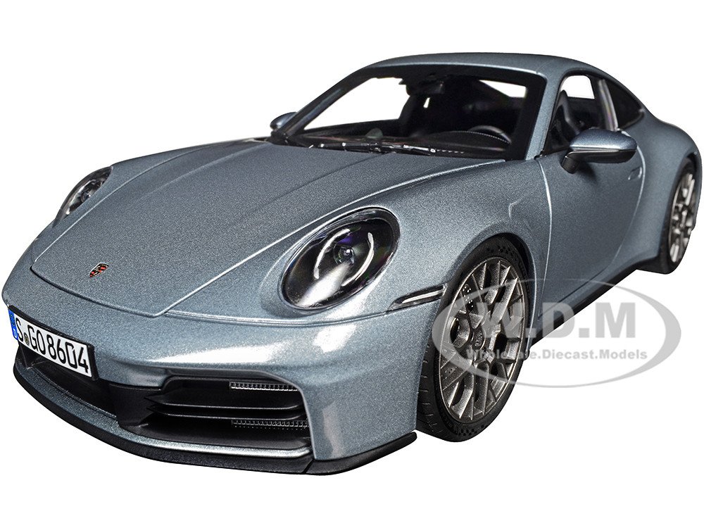 Norev 187170 Carrera review: restraint with a sealed engine cover