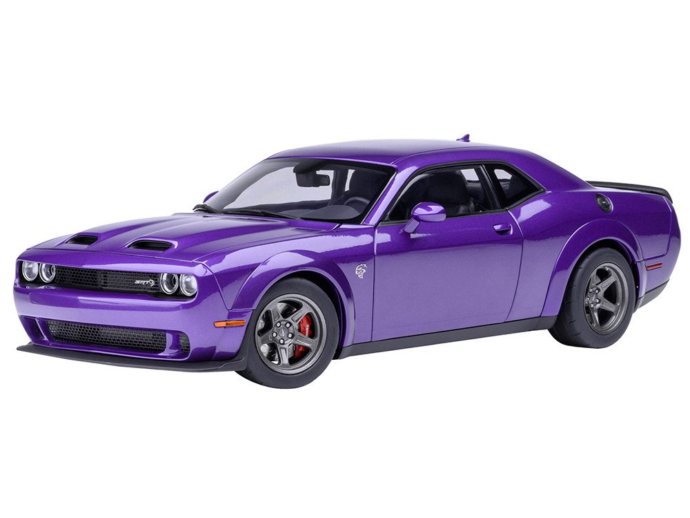 AUTOart 71768 Challenger Super Stock review: the hood earns its space