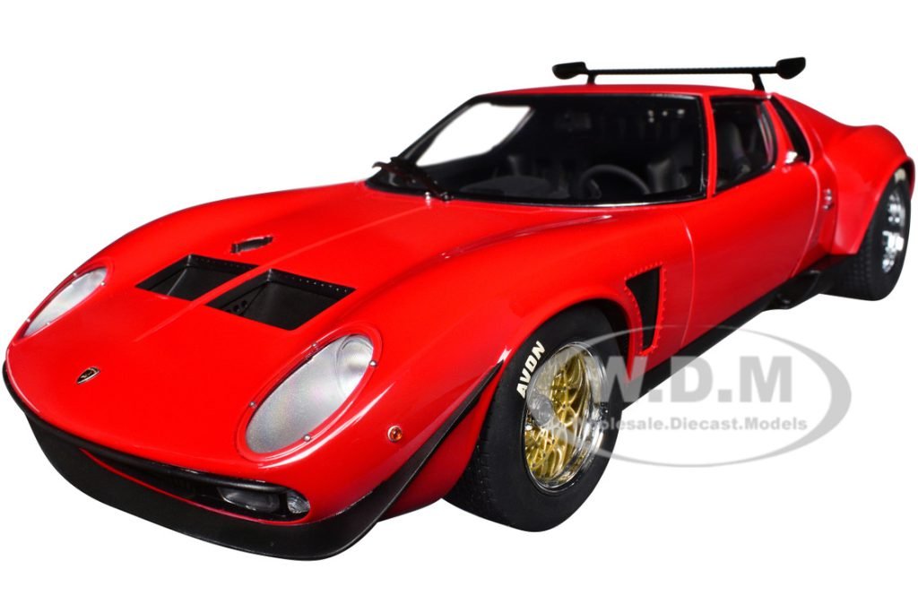 AUTOart 79171 Miura SVR review: the rear clamshell earns the space