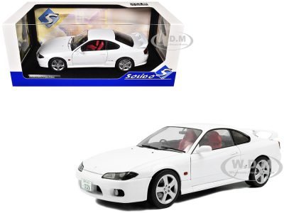 Solido S1812201 Silvia review: Aero bodywork with a red-accented cabin