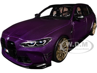 Solido S1813701 M3 Touring review: inspect the purple finish