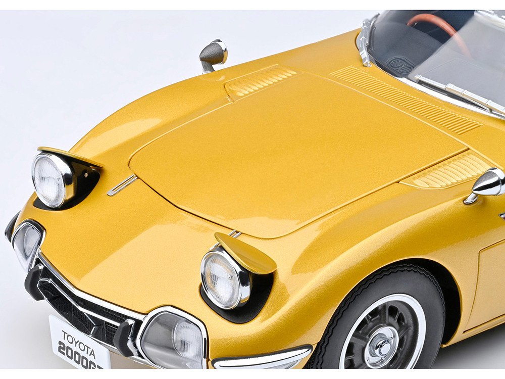 1967 Toyota 2000GT RHD (Right Hand Drive) Gold Metallic 1/18 Model Car by Autoart