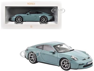 Norev 187470 Porsche S/T review: subtle bodywork, selective access