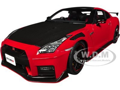 AUTOart 77502 Nismo GT-R review: carbon contrast with very tight openings