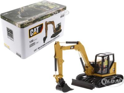 Diecast Masters 85592 CAT 309 CR review: a tool set for a small work scene