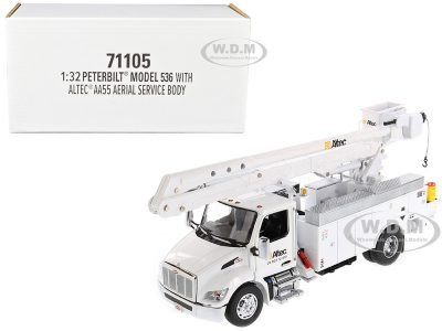 Diecast Masters 71105 Peterbilt 536 Altec AA55 review: a basket scene at 1:32