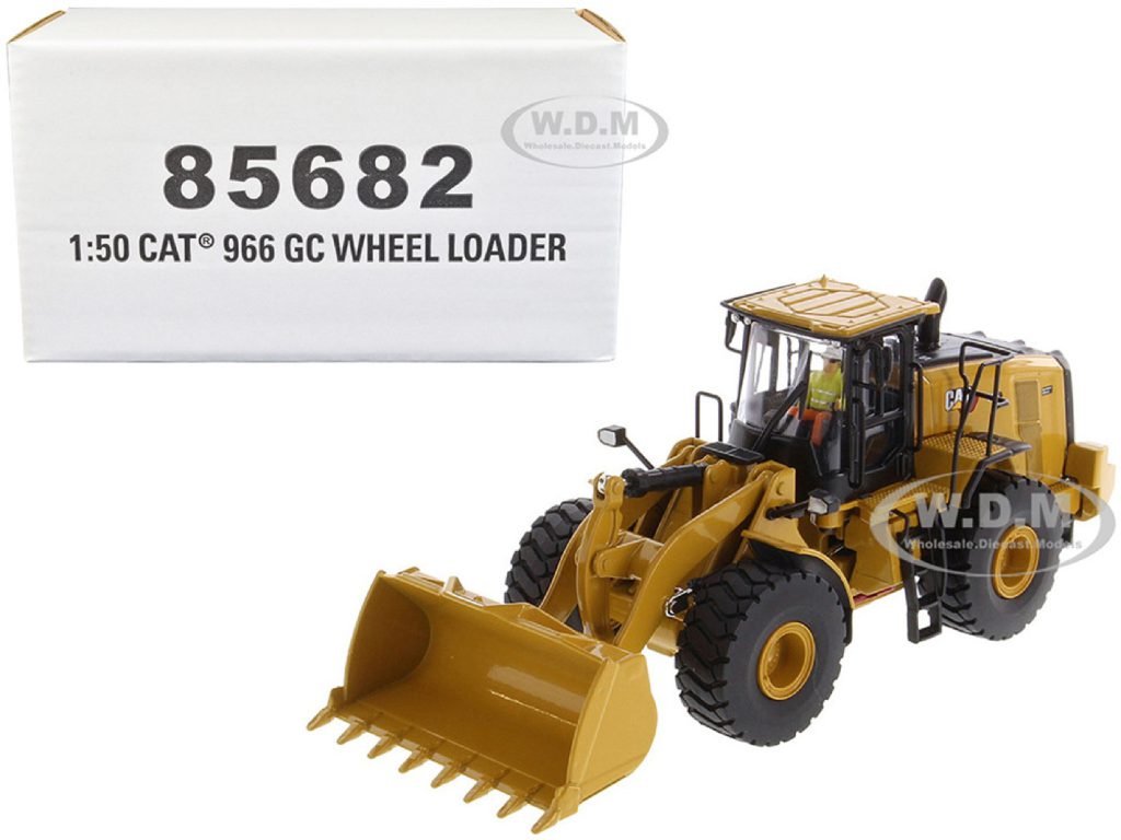 Diecast Masters 85682 CAT 966 GC review: reasonable lift without a useful carry curl