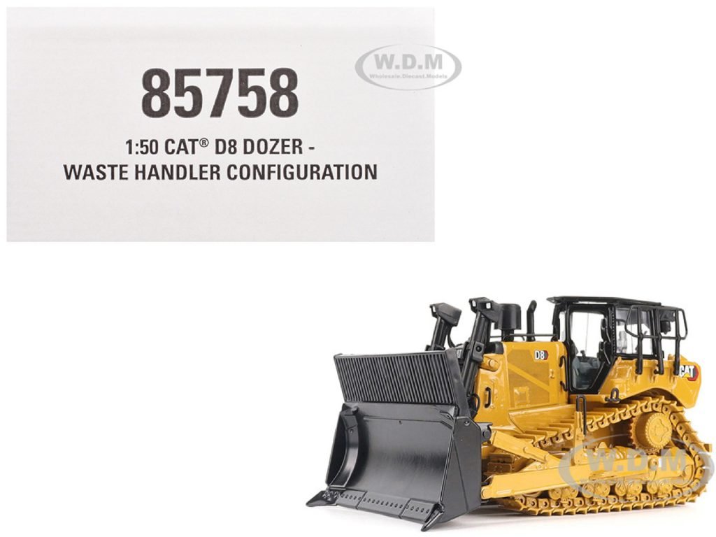 Diecast Masters 85758 CAT D8 Waste Handler review: the tall trash grille defines the silhouette
