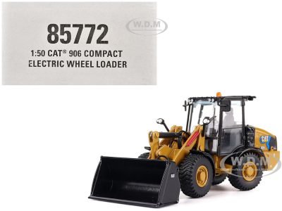 Diecast Masters 85772 CAT 906 Electric review: a small loader whose bucket can come off